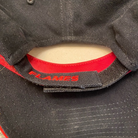 Calgary Flames Hats - Picture 2 of 3